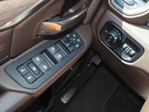 New 2025 RAM 2500 Limited image 27