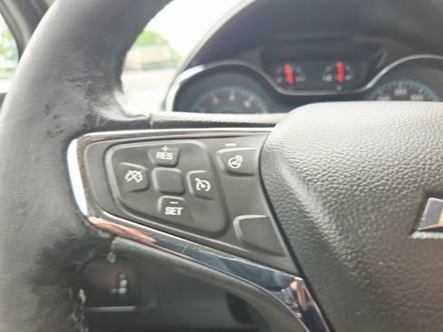 Used 2017 Chevrolet Cruze Premier FWD image 19