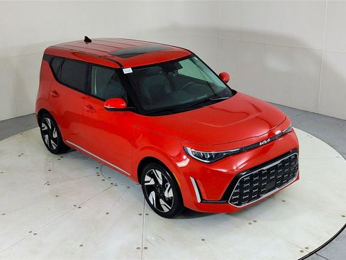 Used 2025 Kia Soul GT-Line w/ GT-Line Technology Package image 13