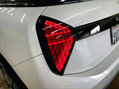 Certified 2025 MINI Cooper 2-Door Hardtop image 31