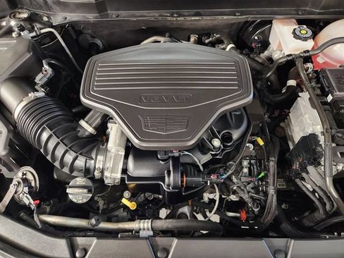 Used 2024 Cadillac XT5 Premium Luxury w/ Technology Package FWD image 33