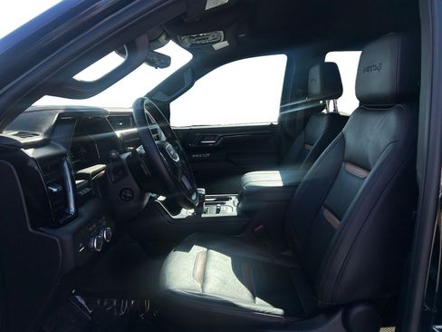 Used 2024 GMC Sierra 1500 AT4 w/ Technology Package image 10