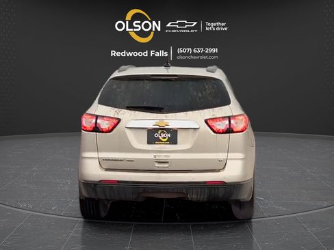 Used 2017 Chevrolet Traverse LT AWD/4WD image 4