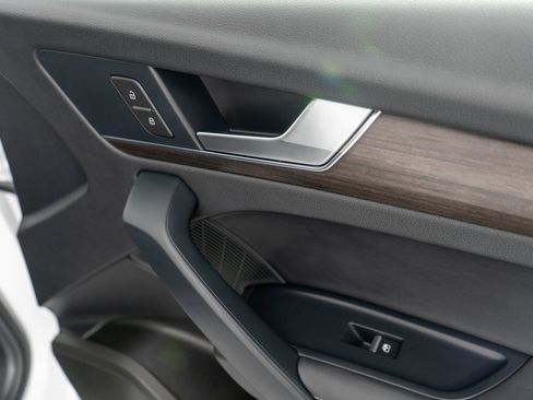 Used 2024 Audi Q5 2.0T Premium Plus image 9