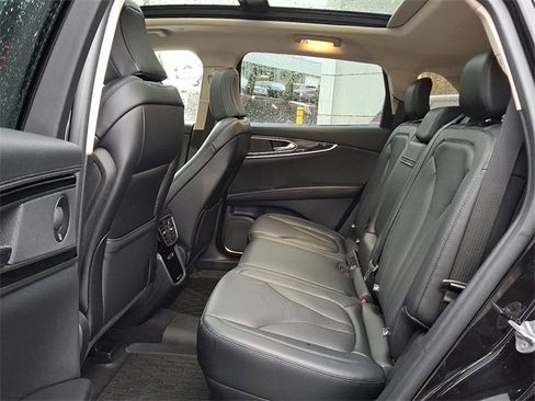 Certified 2023 Lincoln Nautilus Reserve w/ Equipment Group 201A image 10