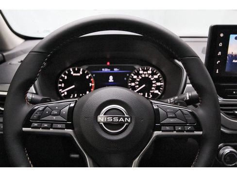New 2026 Nissan Altima 2.5 SR FWD image 13