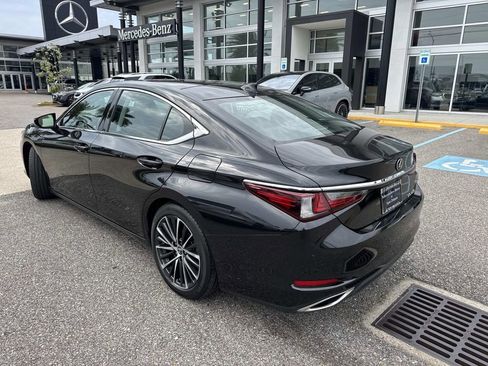 Used 2022 Lexus ES 350 w/ Premium Package FWD image 5