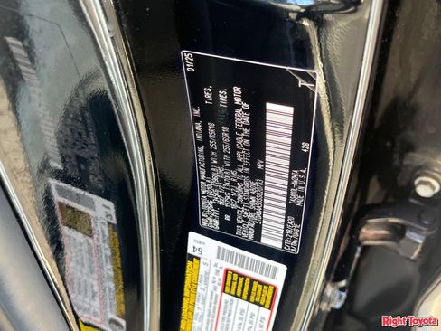 Certified 2025 Toyota Grand Highlander FWD image 33