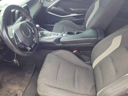 Used 2017 Chevrolet Camaro SS RWD image 5