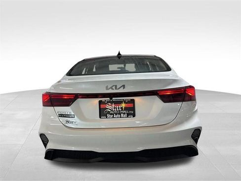 Used 2024 Kia Forte LXS image 6