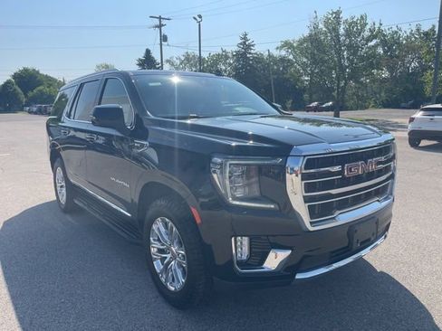 Used 2023 GMC Yukon SLT w/ SLT Premium Package AWD/4WD image 12