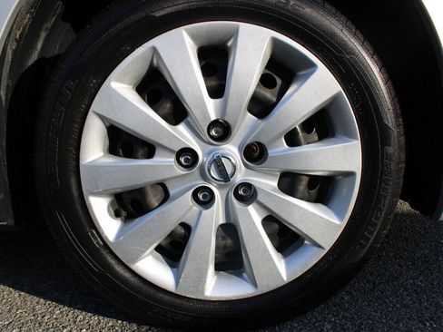 Used 2019 Nissan Sentra S FWD image 16