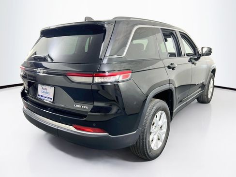 Used 2023 Jeep Grand Cherokee Limited AWD/4WD image 5