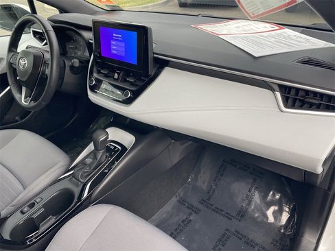 Certified 2025 Toyota Corolla SE image 16