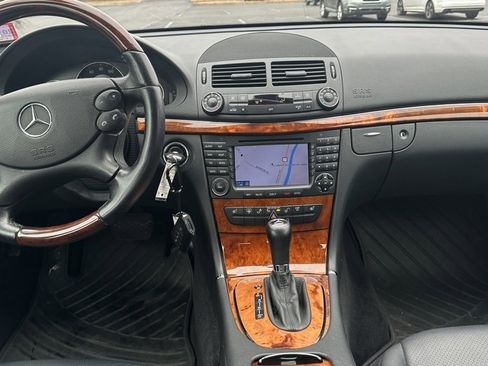 Used 2007 Mercedes-Benz E 350 4MATIC Sedan image 5