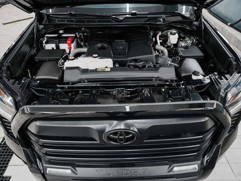 Used 2025 Toyota Tundra SR image 35