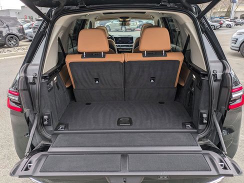 Used 2023 BMW X7 xDrive40i w/ Premium Package image 32