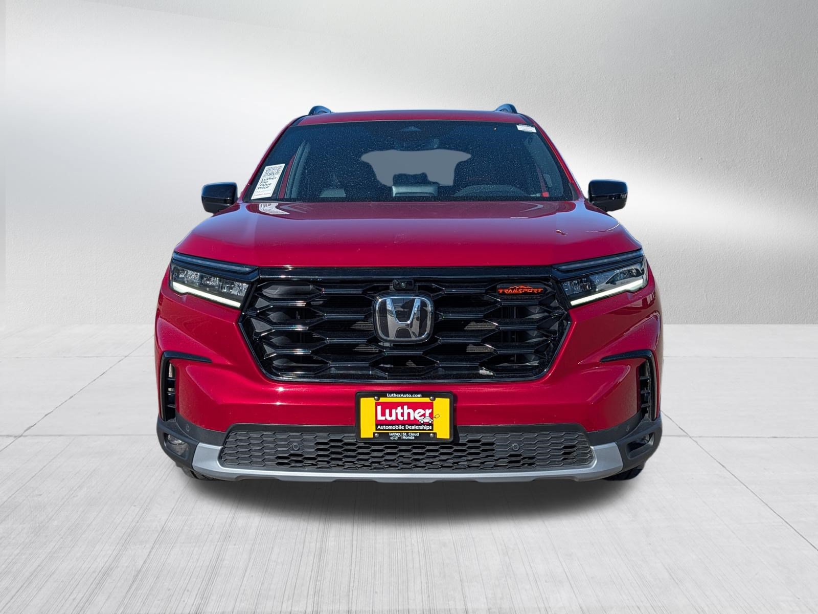 Used 2024 Honda Pilot TrailSport image 2