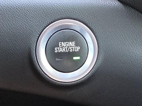 Used 2024 GMC Terrain SLT FWD image 24