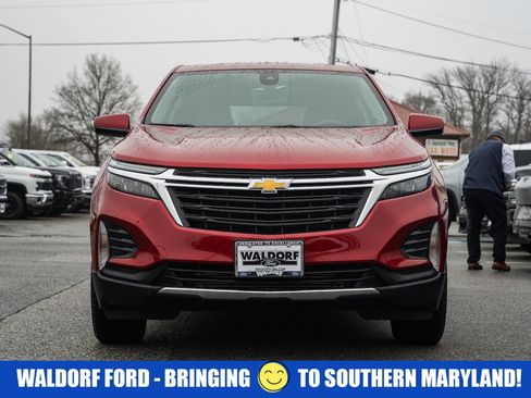 Used 2024 Chevrolet Equinox LT image 2