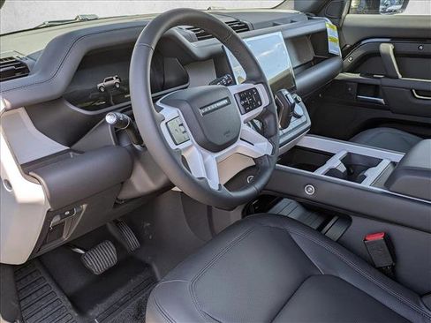 New 2026 Land Rover Defender 110 X-Dynamic SE AWD/4WD image 3
