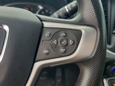 Used 2023 GMC Acadia SLE w/ Driver Convenience Package FWD image 21