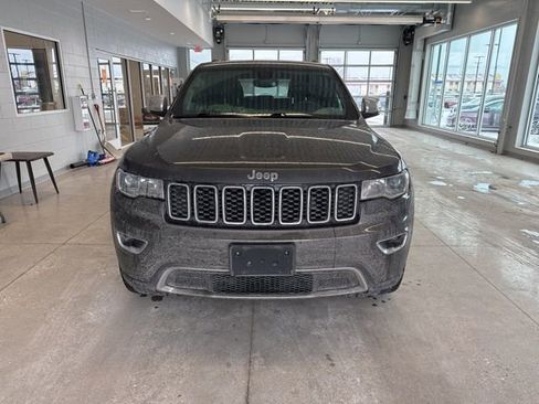 Used 2018 Jeep Grand Cherokee Limited image 2