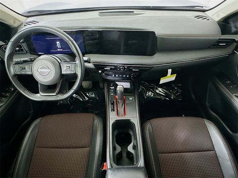 Used 2025 Nissan Kicks SR w/ Illumination Package image 16