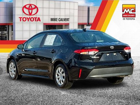 Used 2026 Toyota Corolla LE FWD image 3