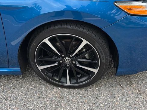 Used 2020 Toyota Camry XSE FWD image 5