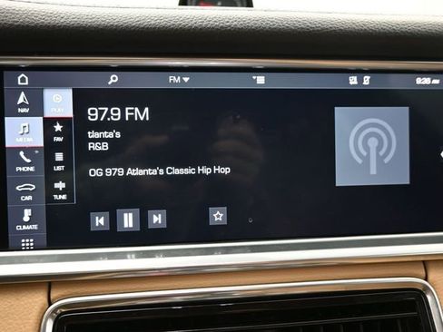 Used 2019 Porsche Panamera 4 w/ Premium Package image 23