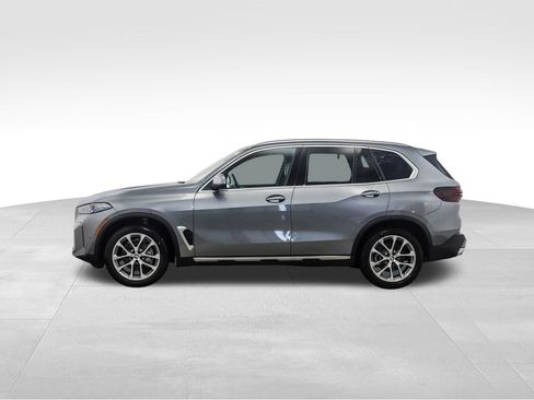 New 2026 BMW X5 xDrive40i w/ Executive Package image 2