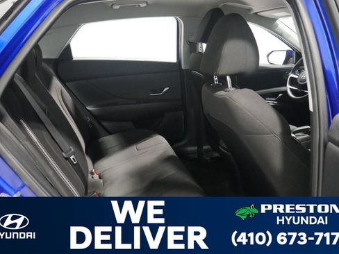 Used 2023 Hyundai Elantra SEL image 17