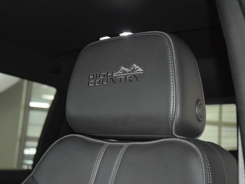 Used 2022 Chevrolet Silverado 2500 High Country w/ Z71 Off-Road Package AWD/4WD image 45