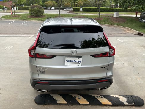 Used 2023 Honda CR-V Sport image 8