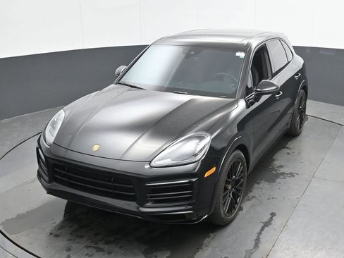 Used 2023 Porsche Cayenne GTS AWD/4WD image 40