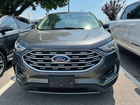 Used 2019 Ford Edge SEL w/ Equipment Group 201A FWD image 2