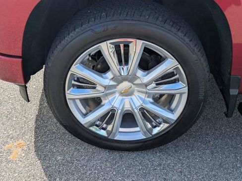 New 2025 Chevrolet Silverado 1500 High Country w/ High Country Premium Package AWD/4WD image 12