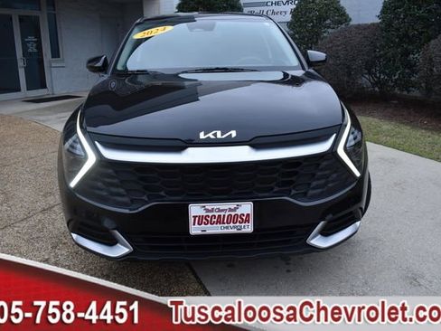 Used 2024 Kia Sportage LX image 4