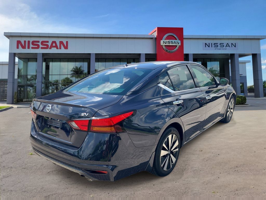 Used 2019 Nissan Altima 2.5 SV FWD image 2