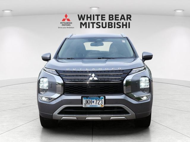 Used 2022 Mitsubishi Outlander SEL AWD/4WD image 2
