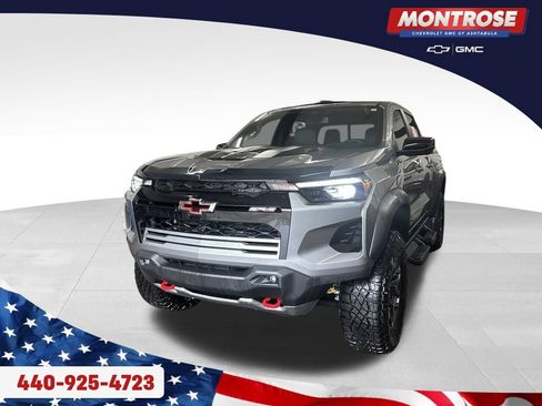 Used 2025 Chevrolet Colorado ZR2 w/ Technology Package AWD/4WD image 1