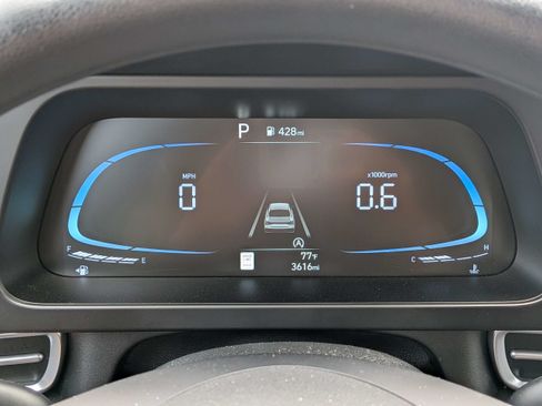 Certified 2026 Hyundai Elantra SE FWD image 24