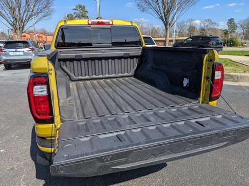 Used 2023 GMC Canyon AT4 AWD/4WD image 8