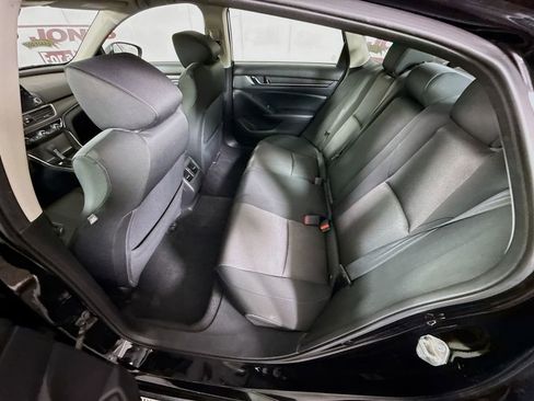 Used 2018 Honda Accord EX image 26