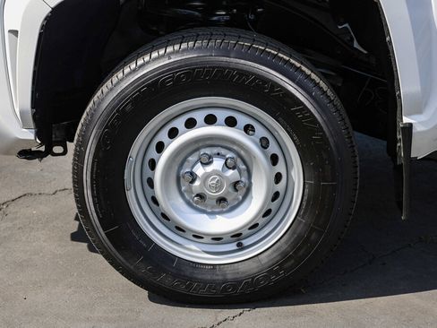 Certified 2024 Toyota Tacoma SR image 28