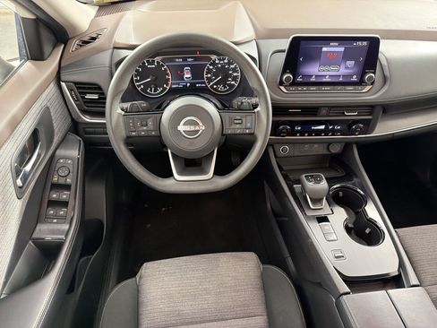 Used 2023 Nissan Rogue SV FWD image 27