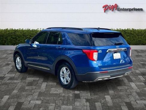 Used 2021 Ford Explorer XLT w/ Equipment Group 202A RWD image 2