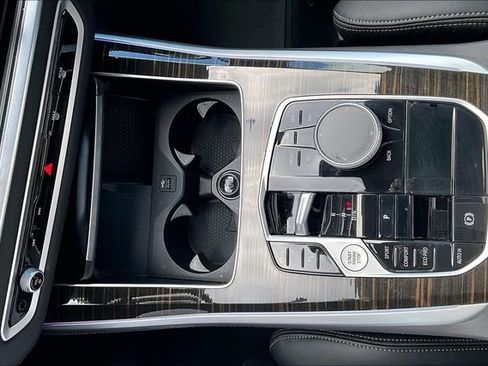 Used 2025 BMW X5 sDrive40i w/ Premium Package image 25