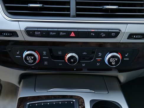 Used 2019 Audi Q7 2.0T Premium w/ Convenience Package image 29